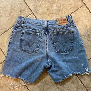 Levi’s fit 550 relaxed tapered shorts